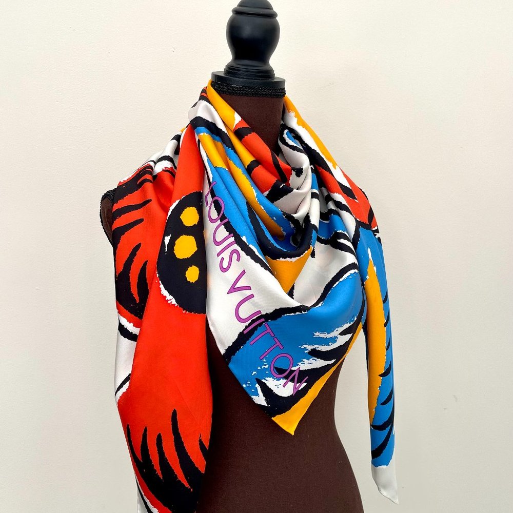 New Louis Vuitton Monogram Oversize Logo Off White Multicolor Silk Wrap Scarf - Picture 14 of 16